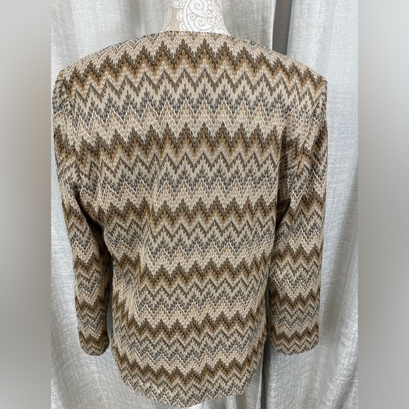 Alfred Dunner Chevron Blazer Jacket Women’s 14 Gold Metallic Accents - Picture 4 of 5